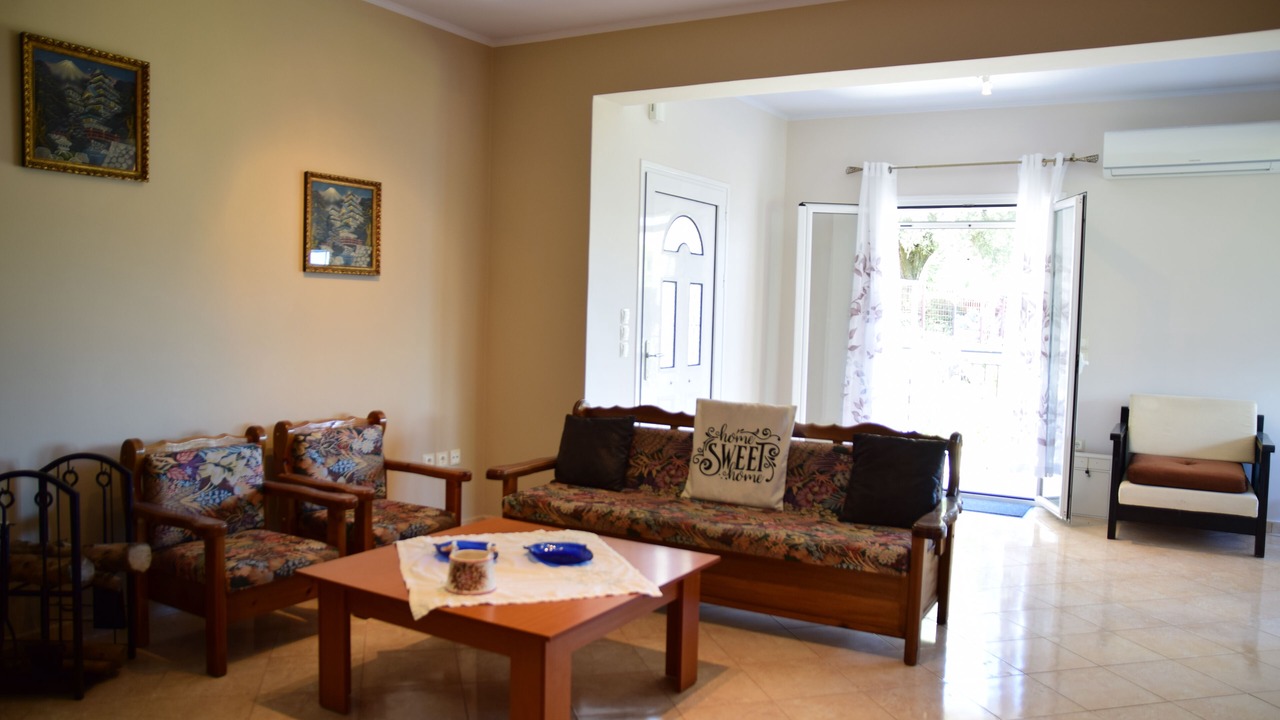 Photo of Livingroom in Zola