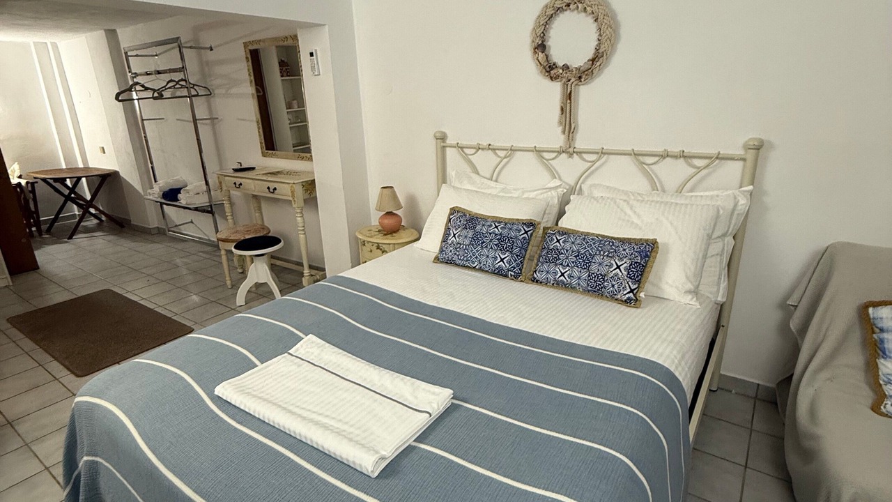Photo of Bedroom in Omales