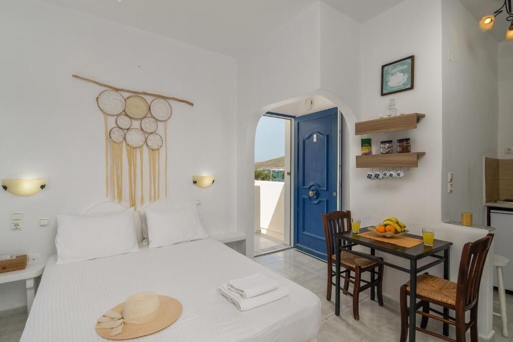 Photo of Bedroom in Adamas