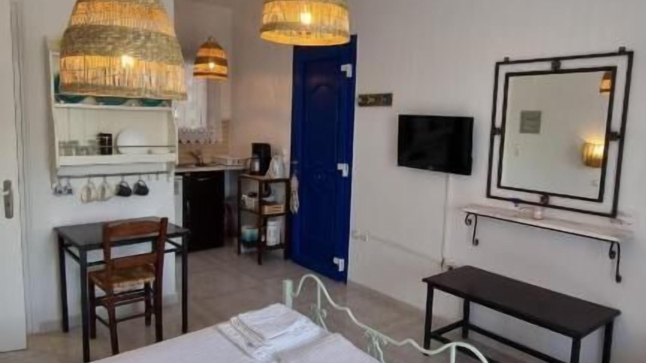 Photo of Bedroom in Adamas