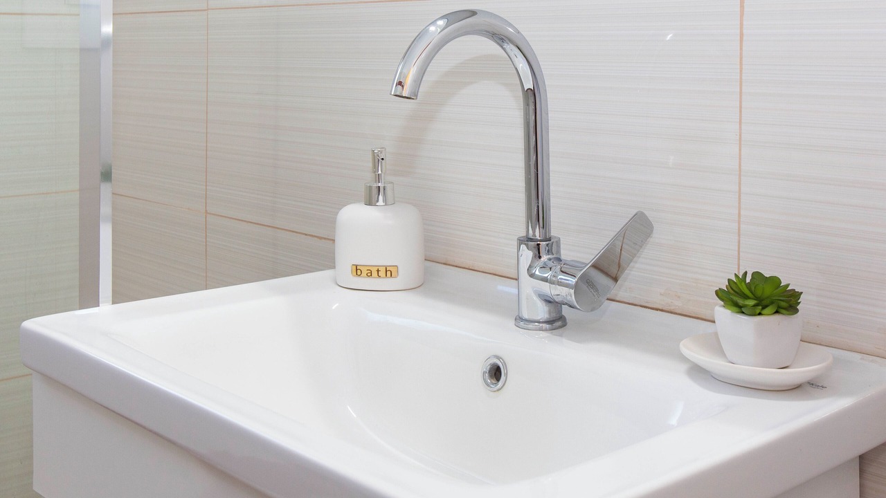 Photo of Bathroom in Metaxourgio
