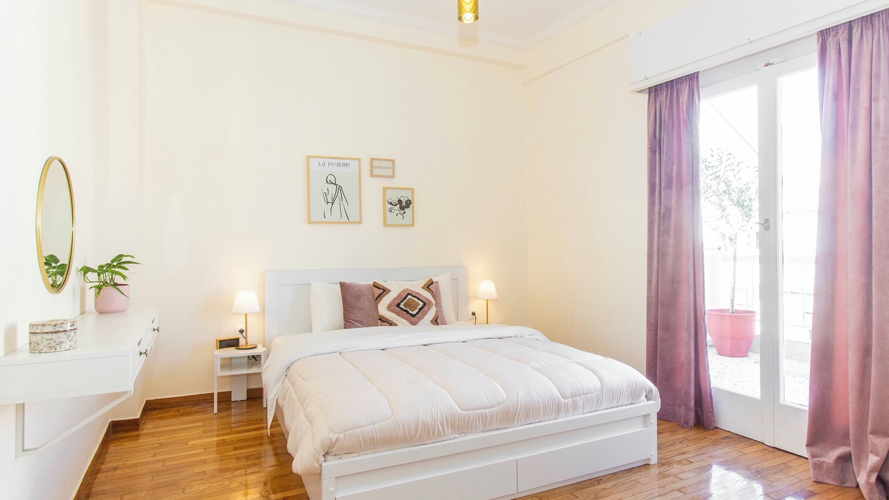 Photo of Bedroom in Metaxourgio