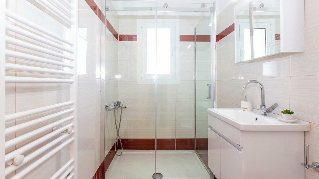 Photo of Bathroom in Metaxourgio
