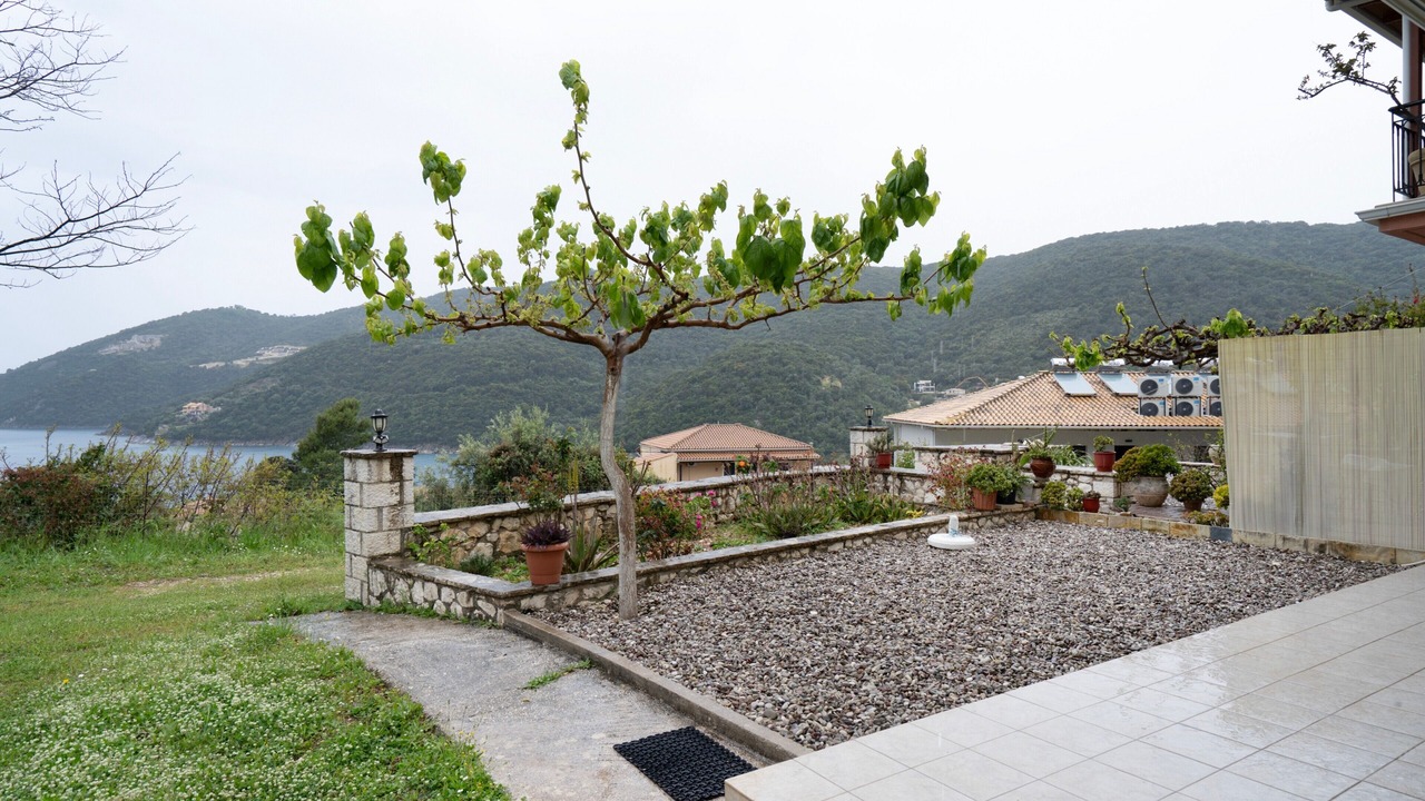Photo of Outdoor in Mikros Gialos