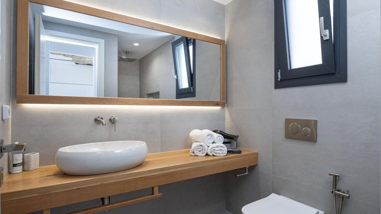 Photo of Bathroom in Glinado