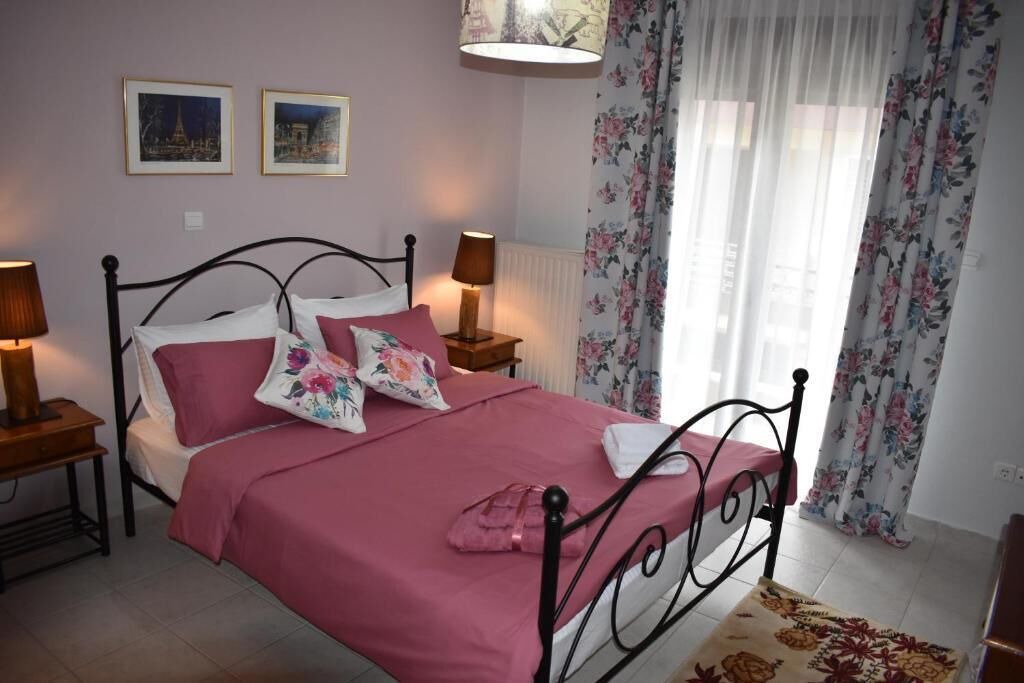 Photo of Bedroom in Naousa