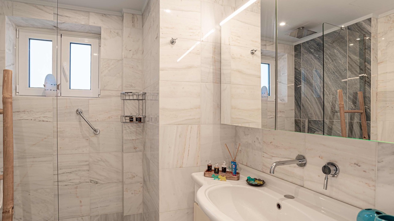 Photo of Bathroom in Anavyssos
