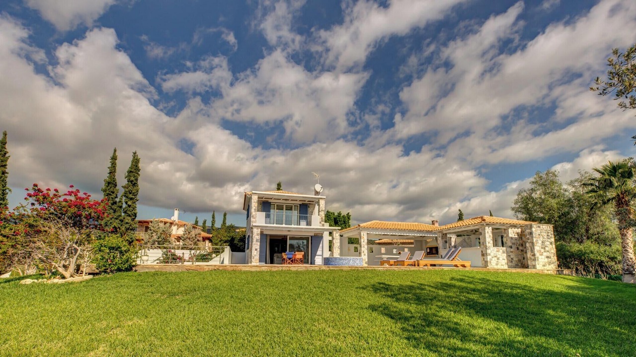 Photo of Outdoor in Plepi