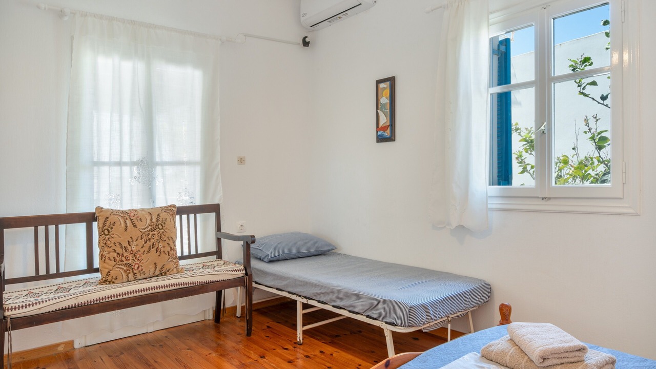 Photo of Bedroom in Aegiali