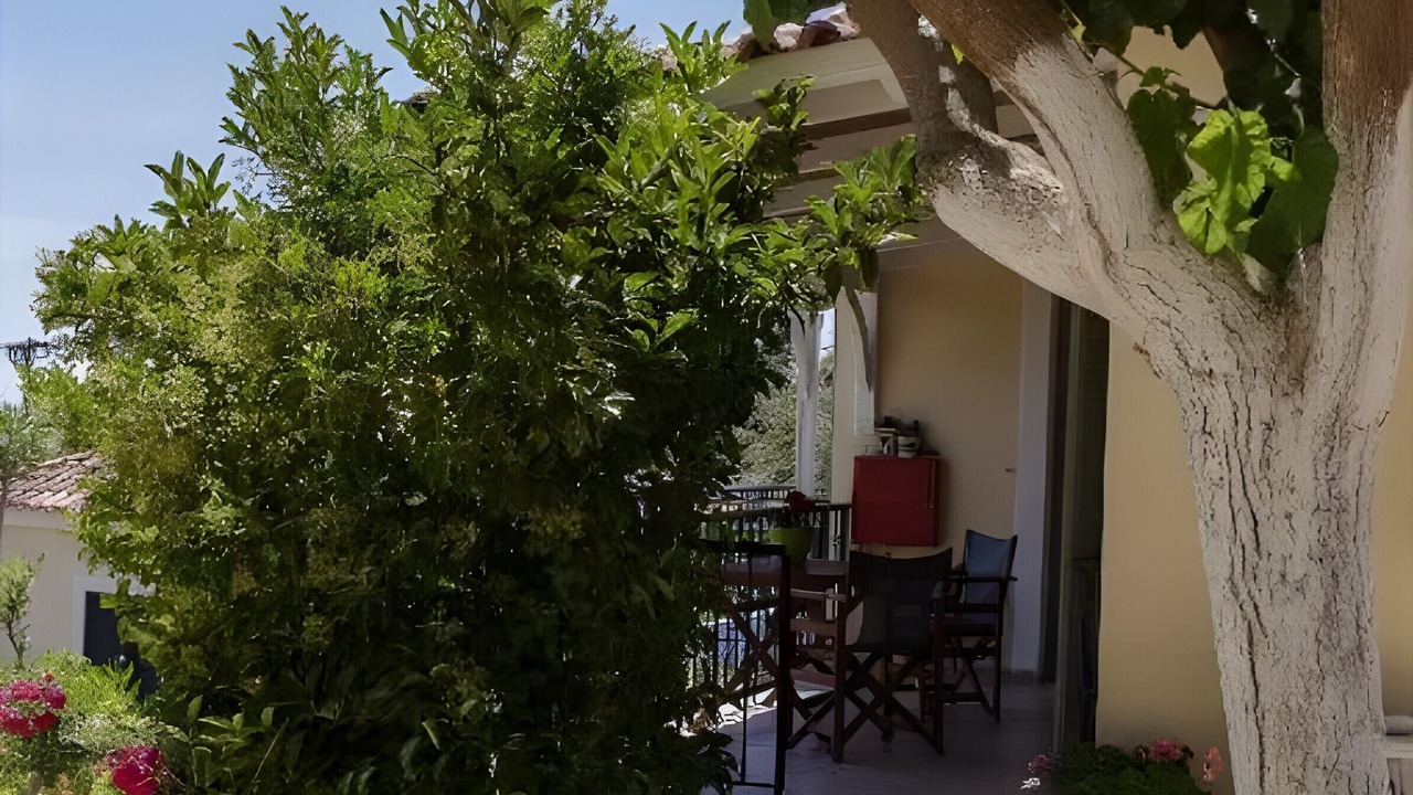 Photo of Patio Balcony in Foinikounta
