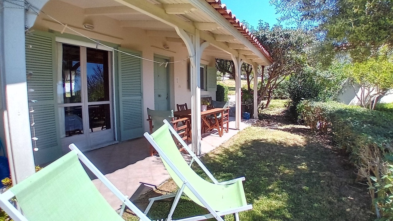 Photo of Patio Balcony in Foinikounta