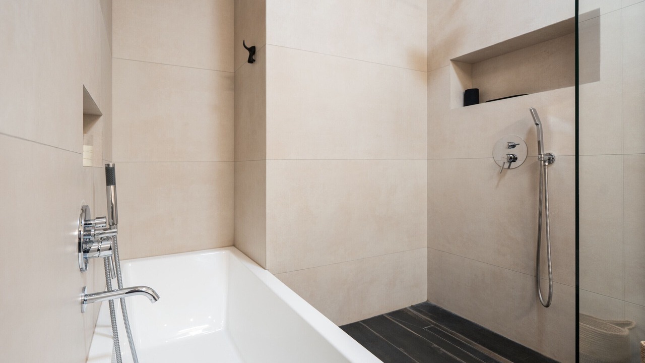 Photo of Bathroom in Mets