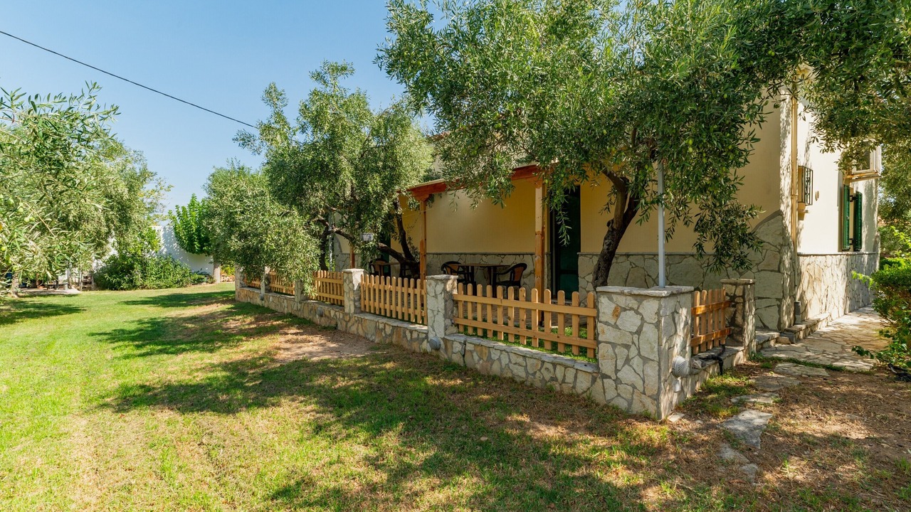 Photo of Outdoor in Paralio Astros