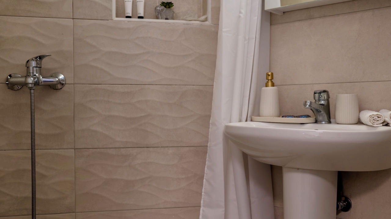 Photo of Bathroom in Kampos Marathokampou