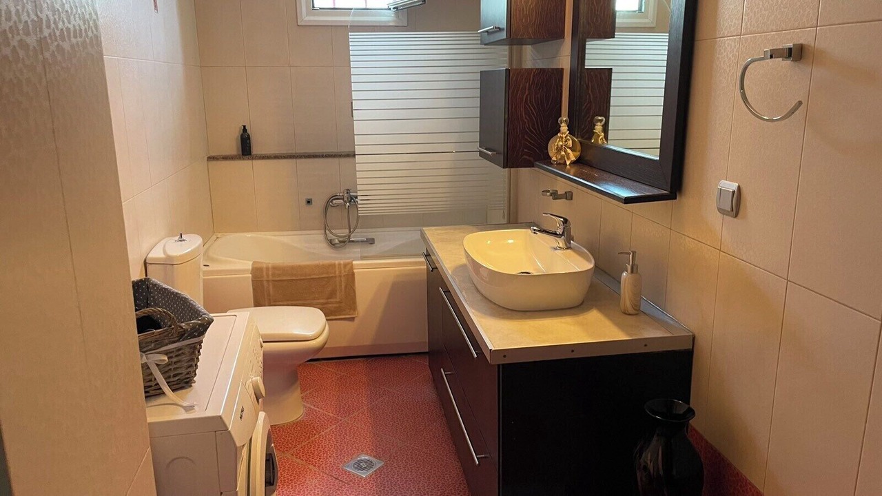 Photo of Bathroom in Volos City Centre