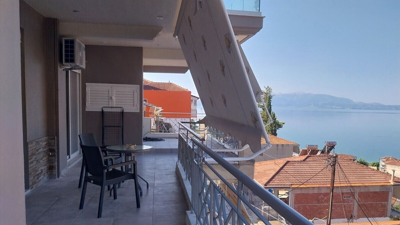 Photo of Patio Balcony in Menidion