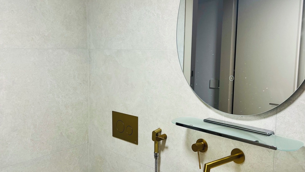 Photo of Bathroom in Exarhia