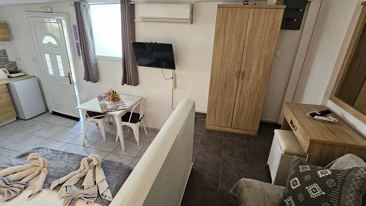 Photo of Livingroom in Perissa