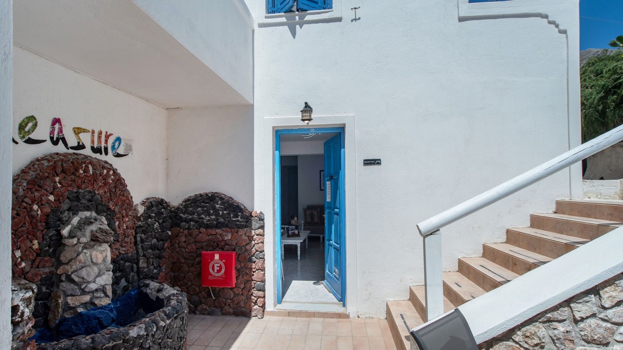 Photo of Outdoor in Perissa