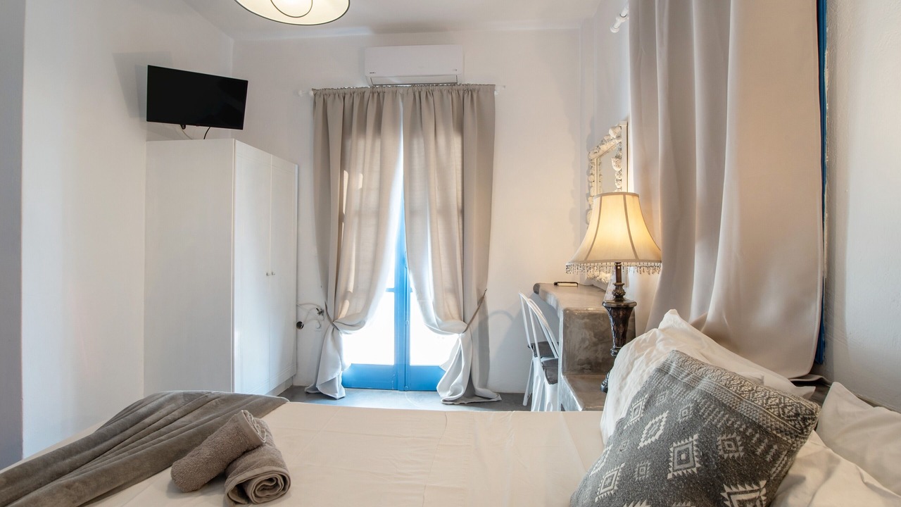 Photo of Bedroom in Perissa