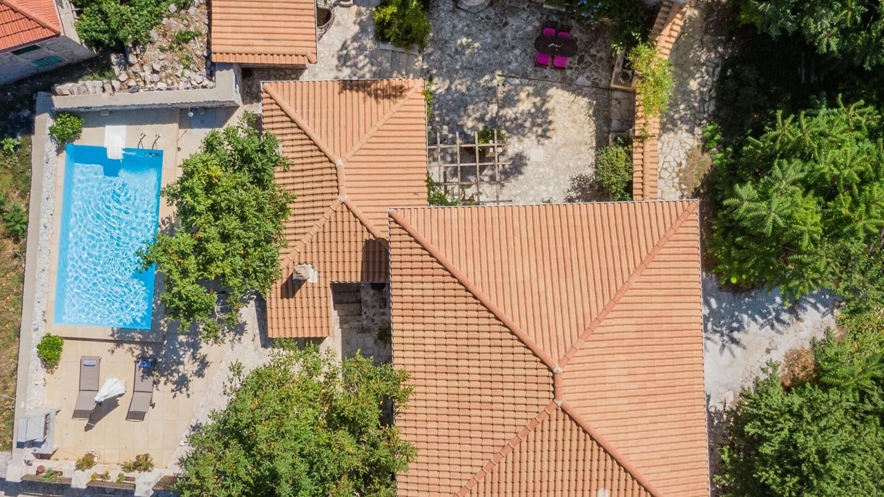 Photo of Outdoor in Loucha