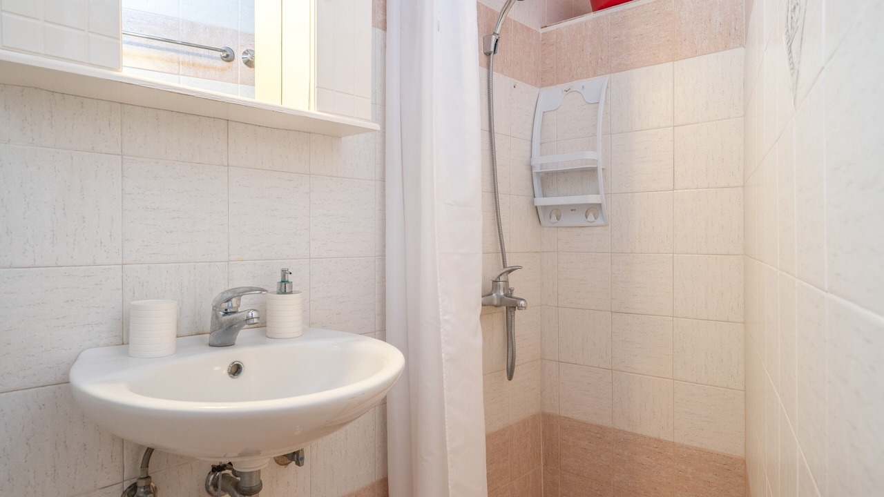 Photo of Bathroom in Parisata