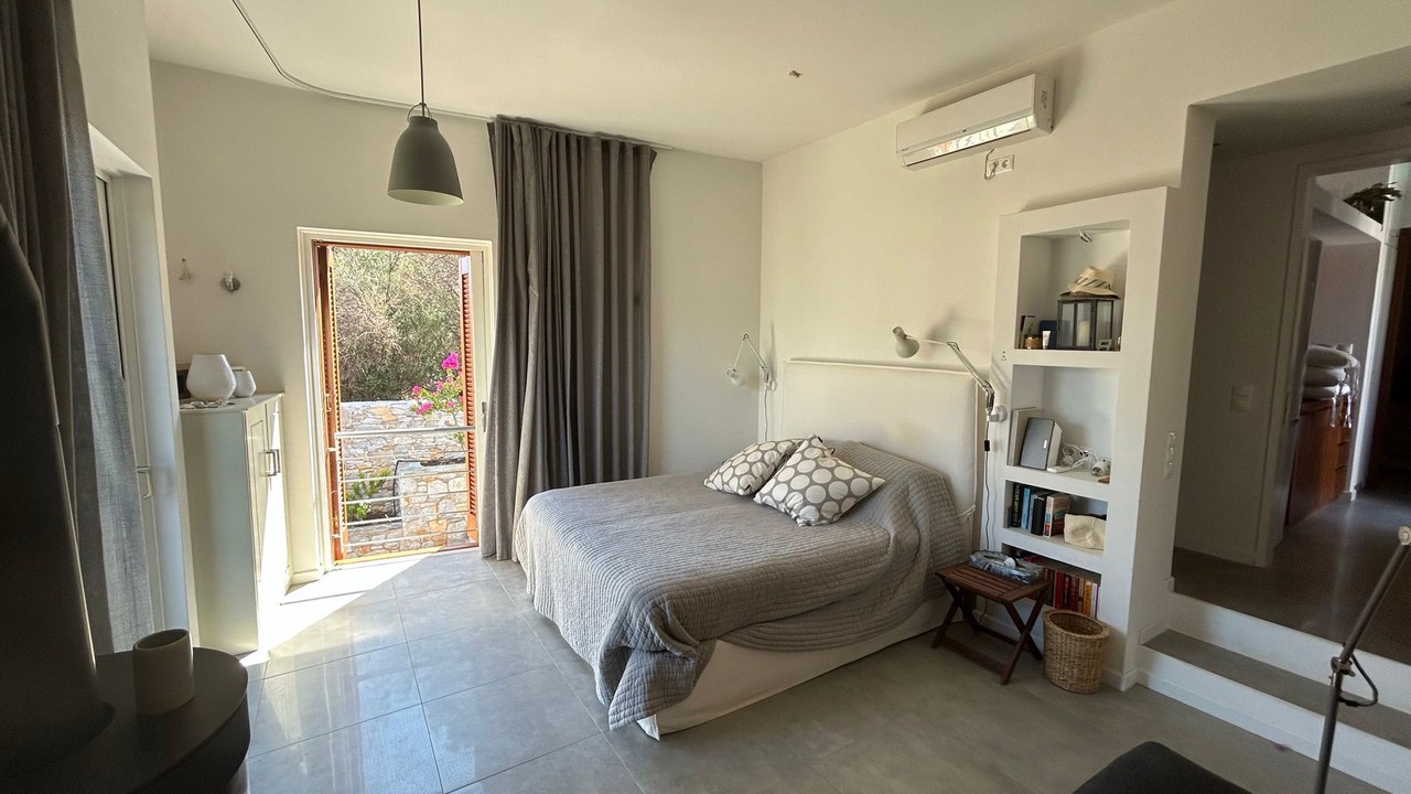 Photo of Bedroom in Kymi-Aliveri