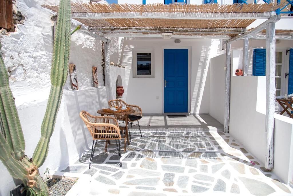 Photo of Outdoor in Kini