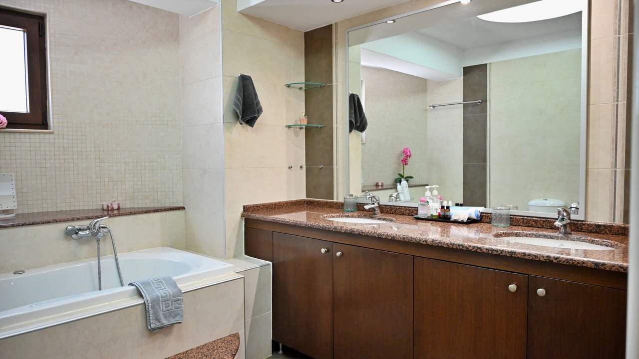Photo of Bathroom in Kremasti