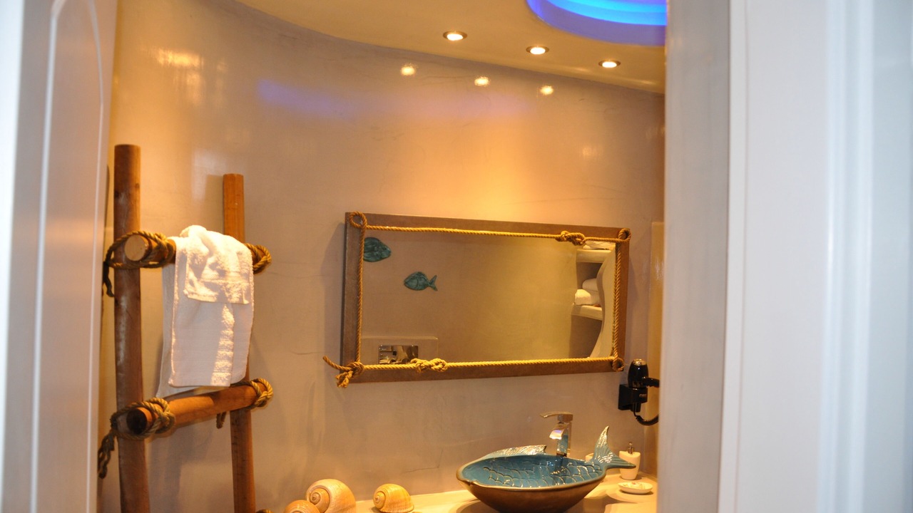Photo of Bathroom in Kamari