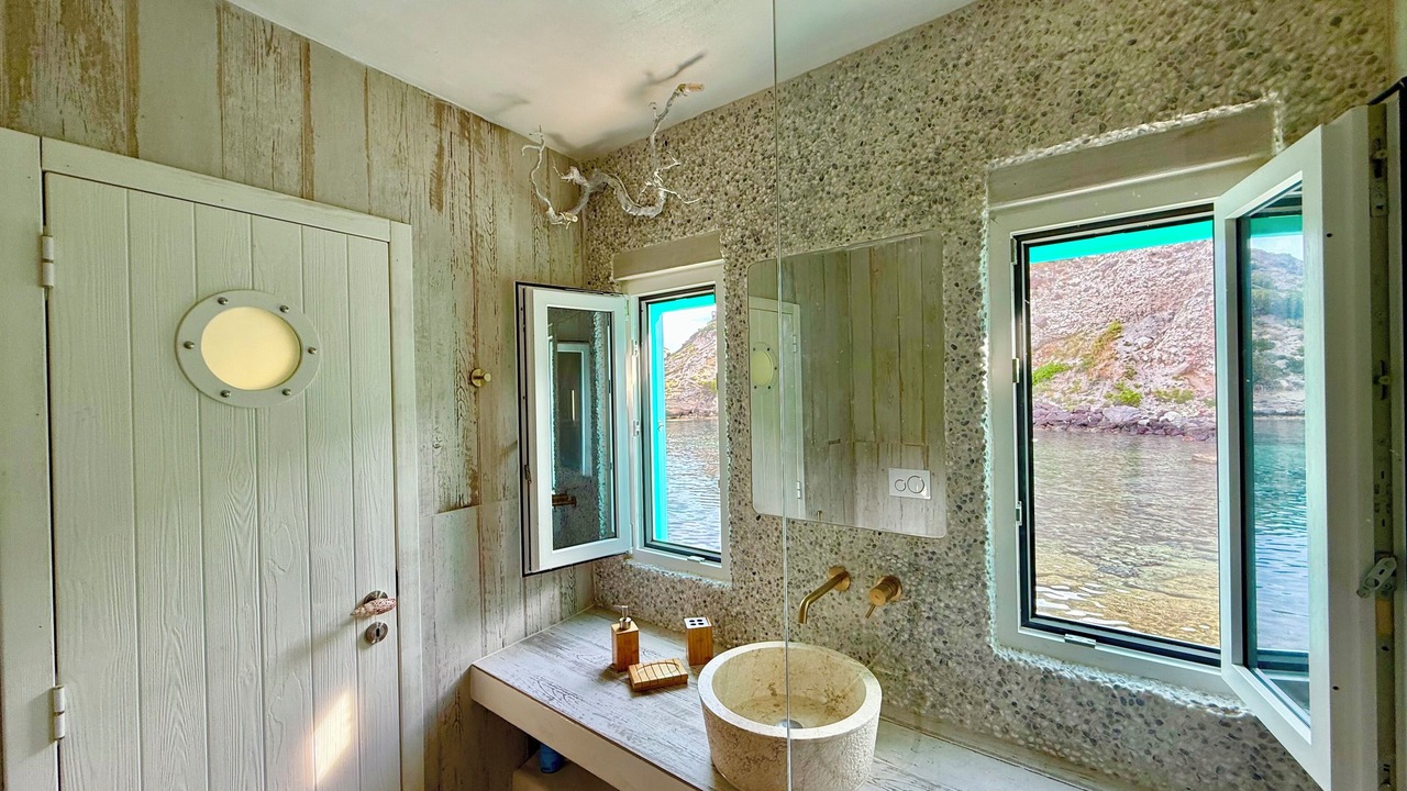 Photo of Bathroom in Milos