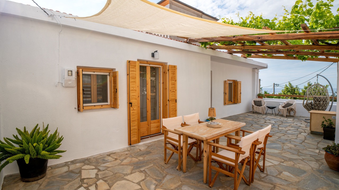 Photo of Outdoor in Votsi