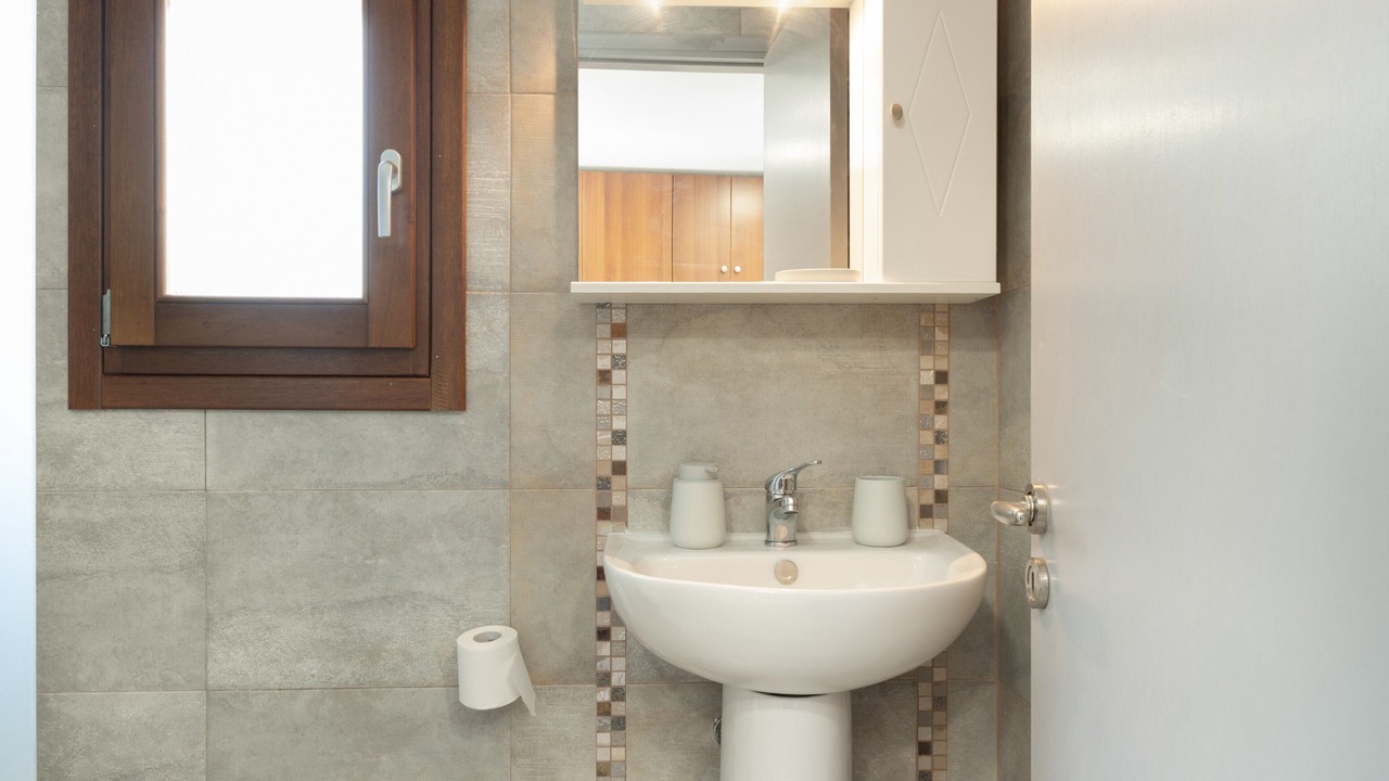 Photo of Bathroom in Pedi