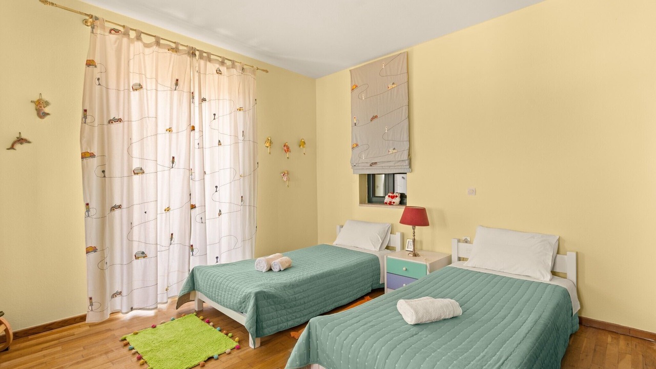 Photo of Bedroom in Lefktron
