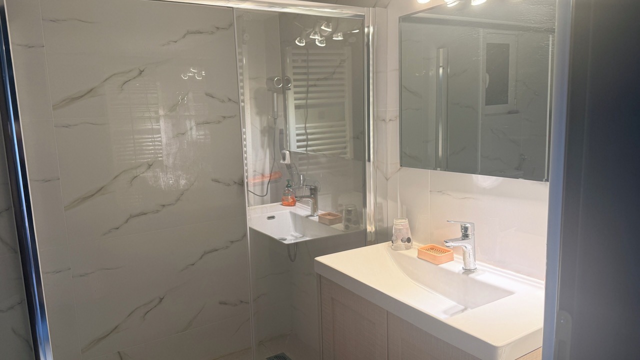 Photo of Bathroom in Pasalimani