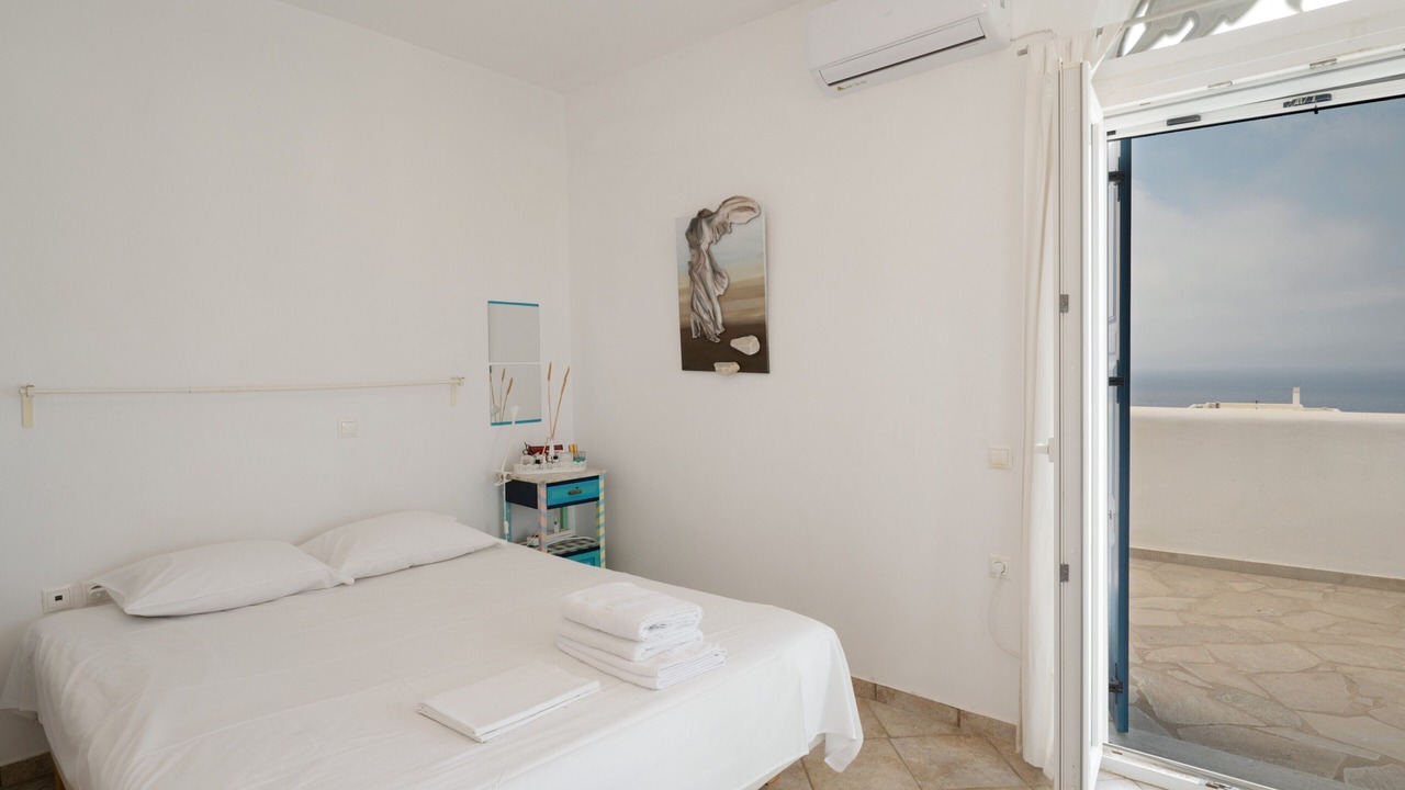 Photo of Bedroom in Exomvourgo