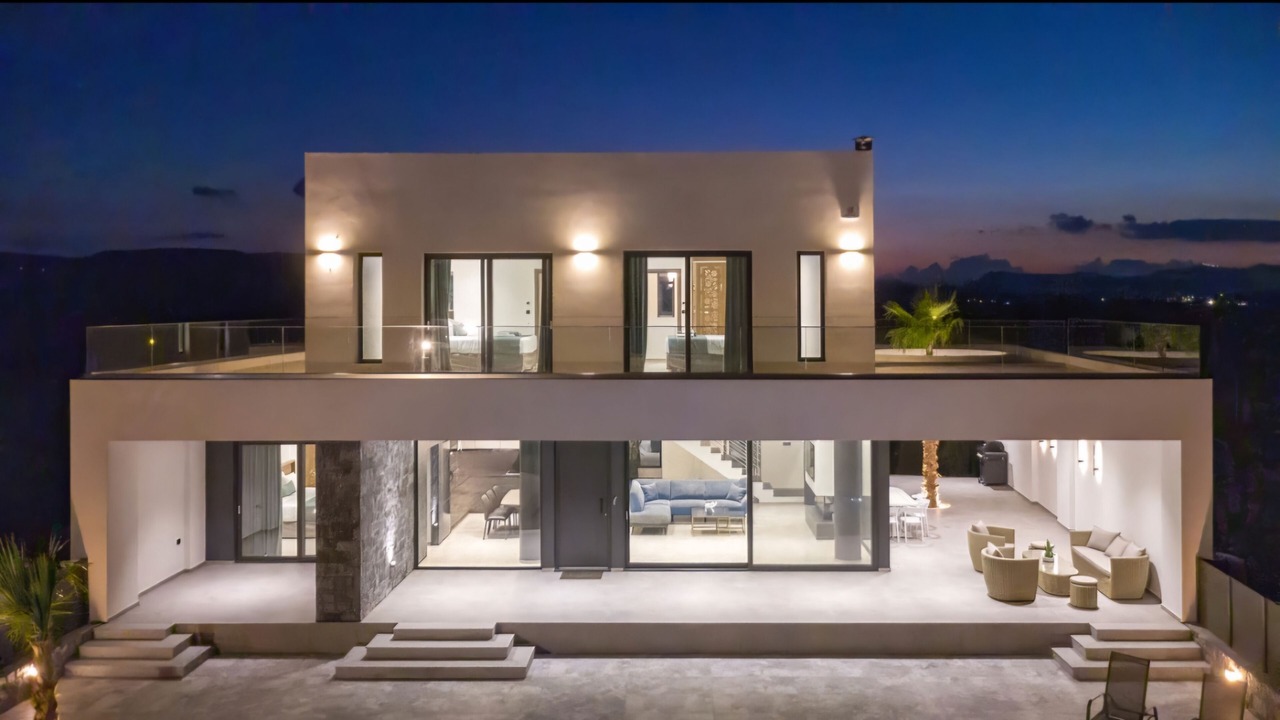 Photo of Patio Balcony in Minoa Pediada