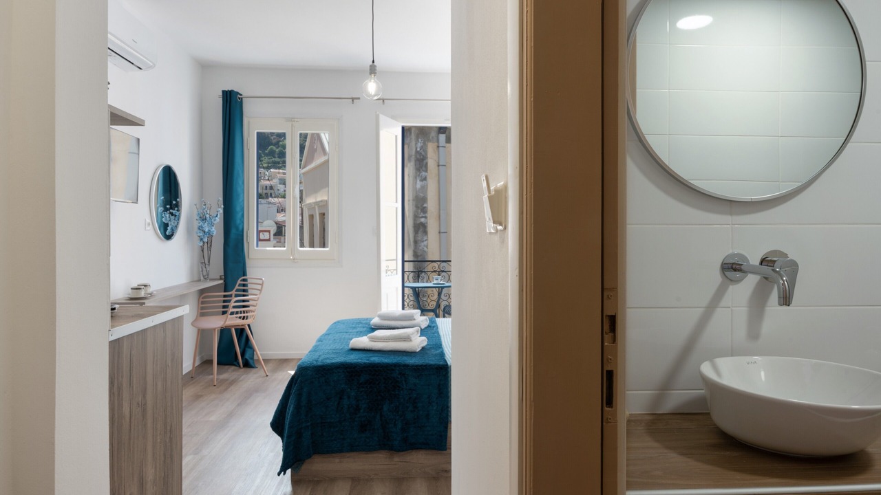 Photo of Bathroom in Pedi