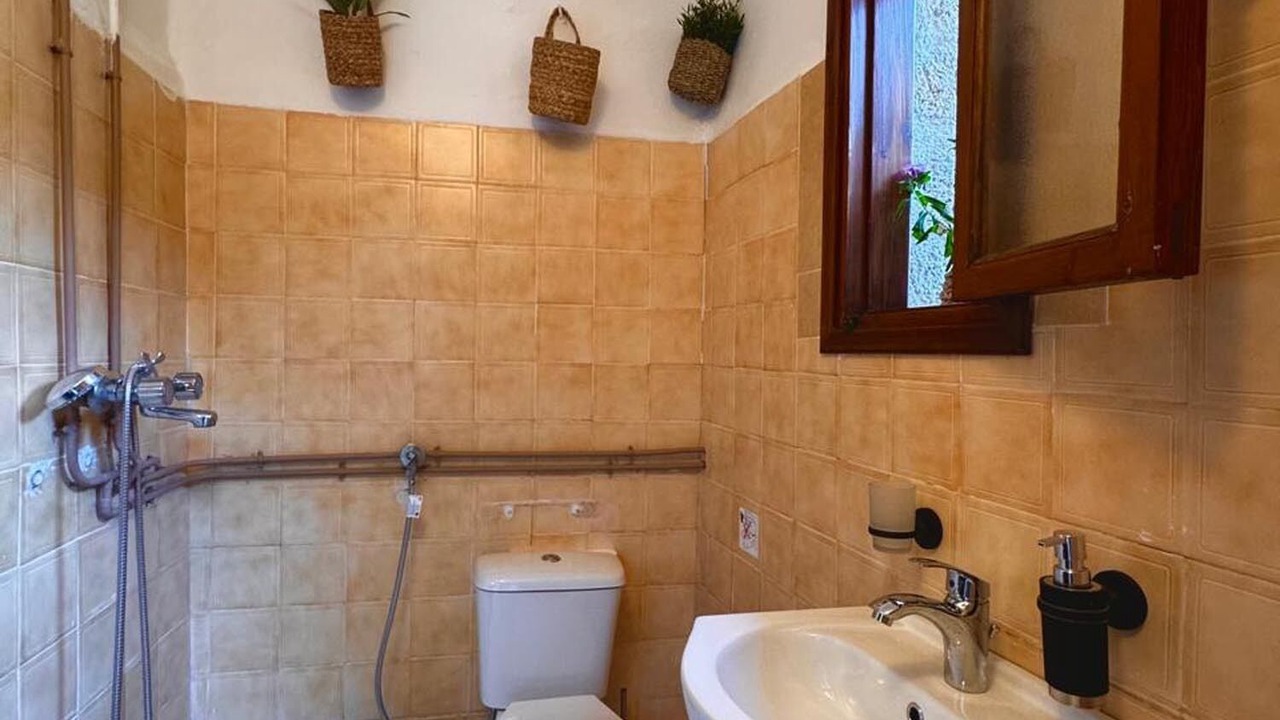 Photo of Bathroom in Rhodes Old Town
