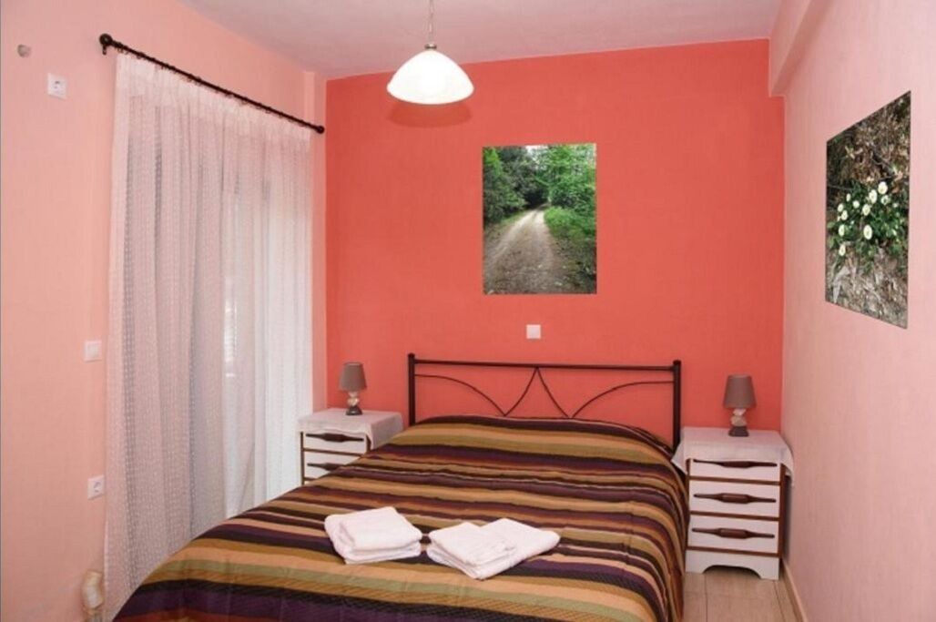 Photo of Bedroom in Stropones