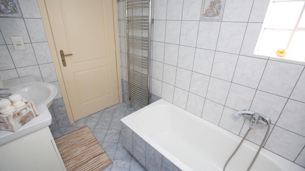 Photo of Bathroom in Gravia