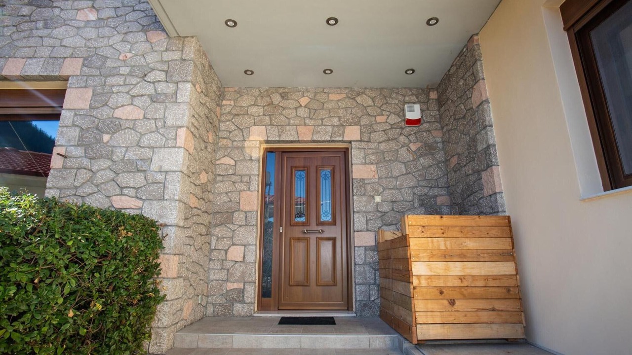 Photo of Outdoor in Gravia