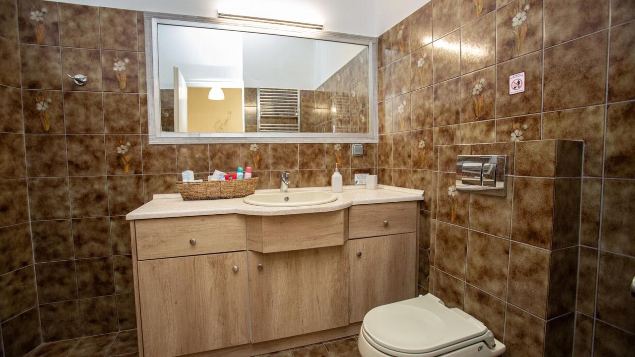 Photo of Bathroom in Gravia