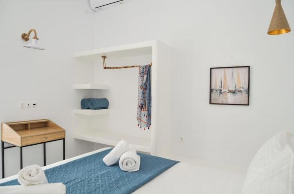 Photo of Bedroom in Adamas