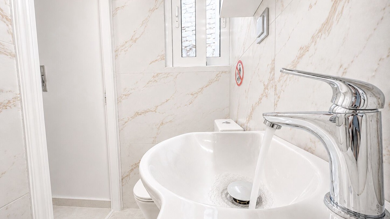 Photo of Bathroom in Nikaia-Agios Ioannis Rentis