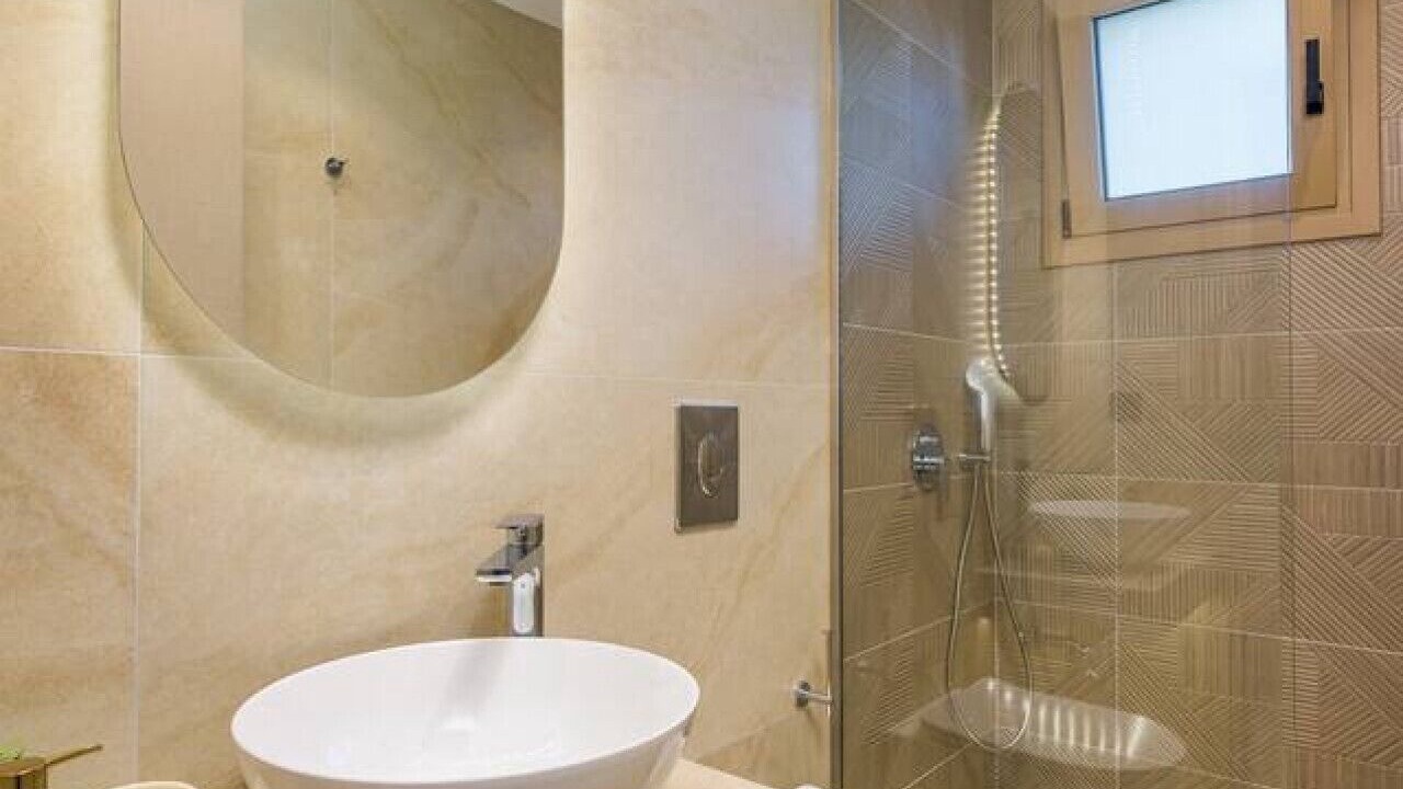 Photo of Bathroom in Lambi