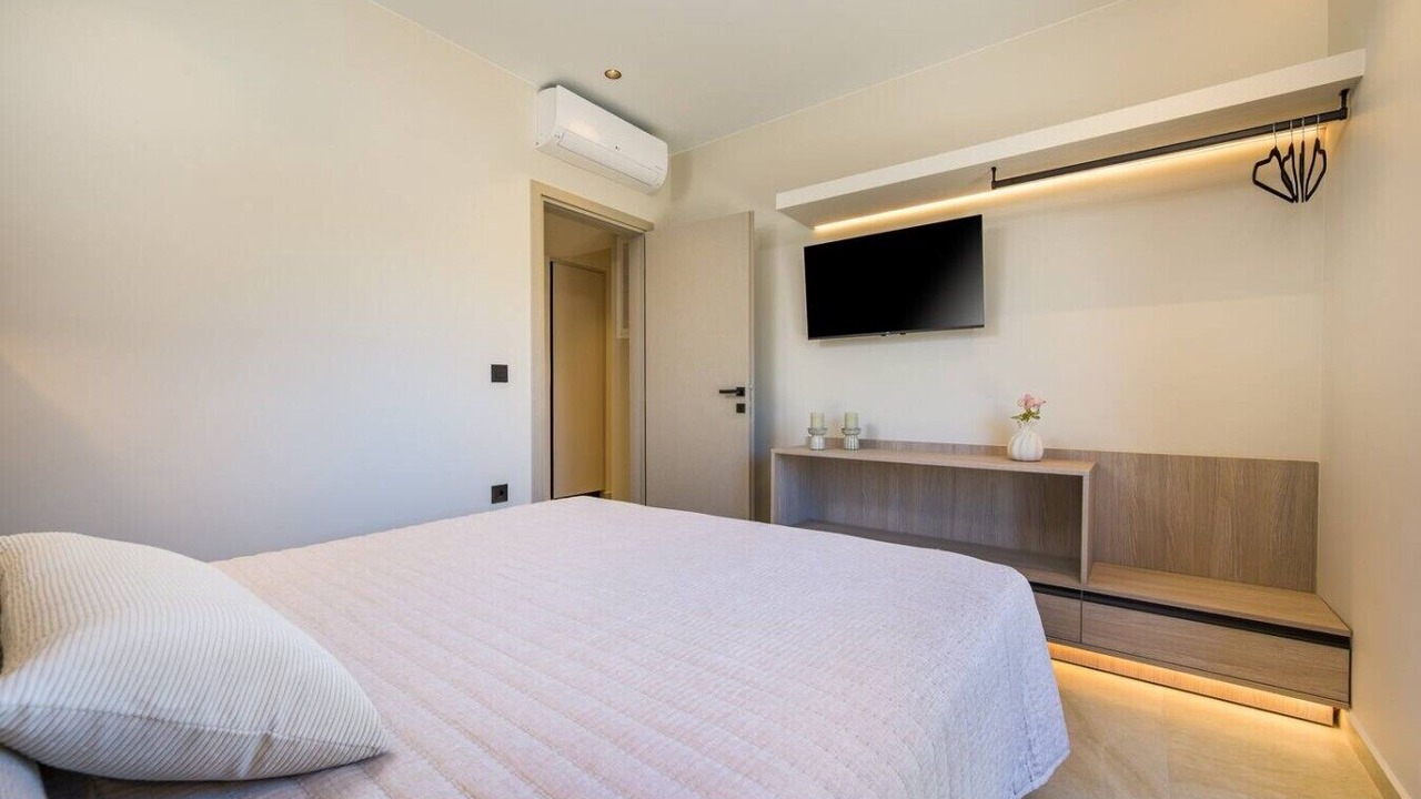 Photo of Bedroom in Lambi