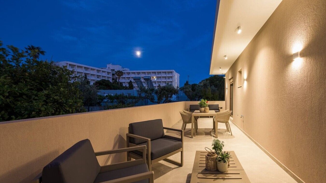 Photo of Patio Balcony in Lambi