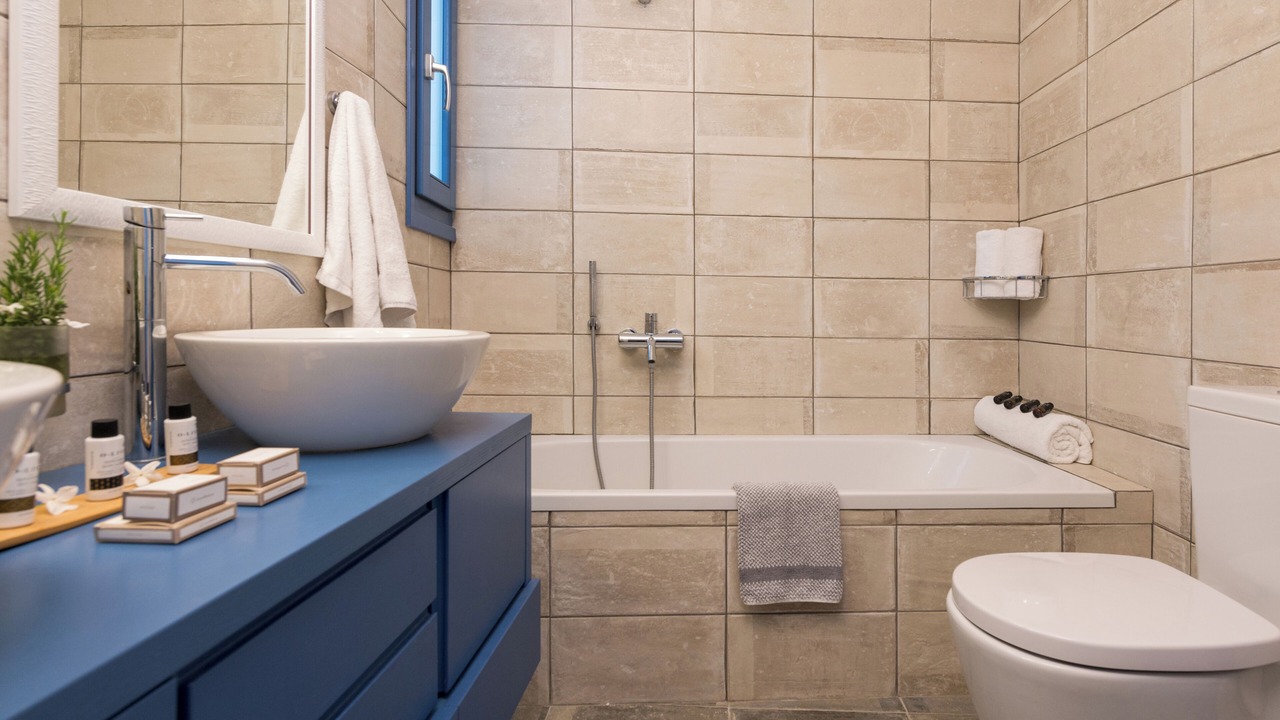 Photo of Bathroom in Katapola