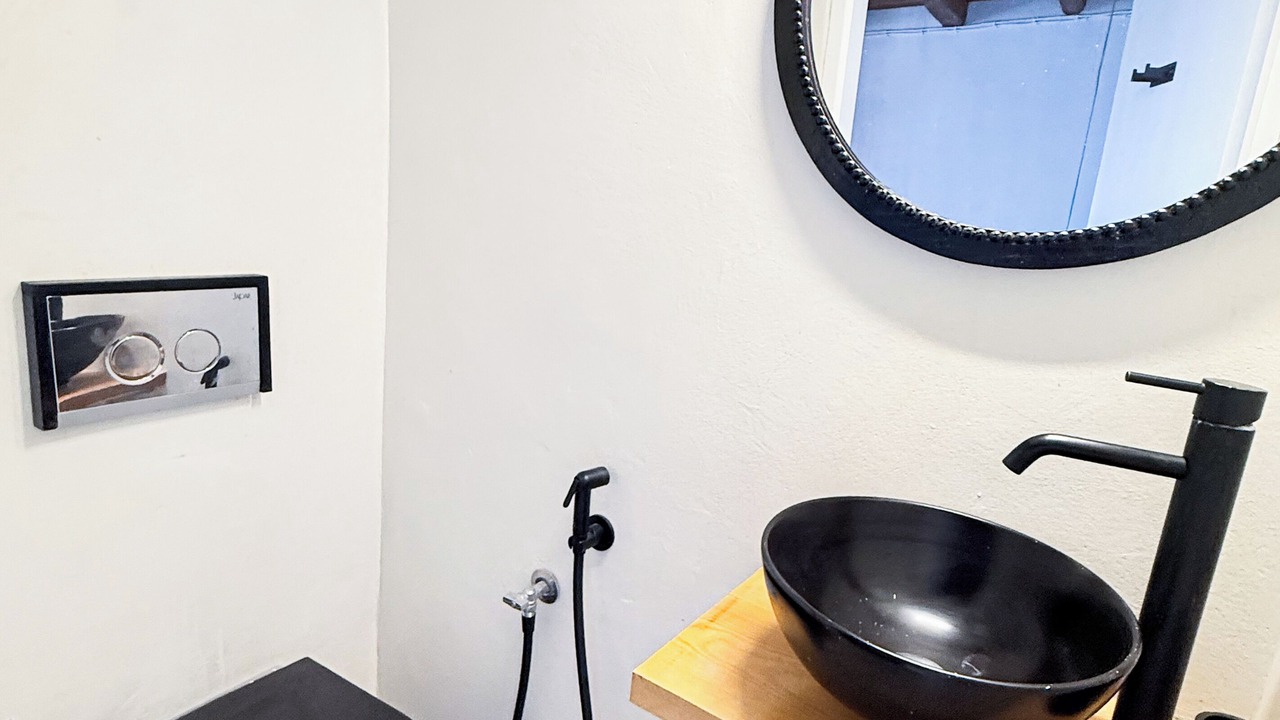 Photo of Bathroom in Tripiti